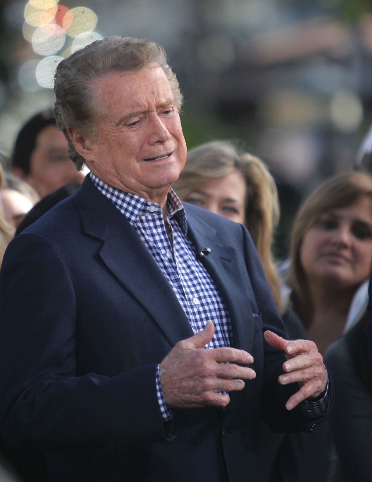 Regis Philbin and Maria Menounos at entertainment news show 'Extra' at The Grove | Picture 130943